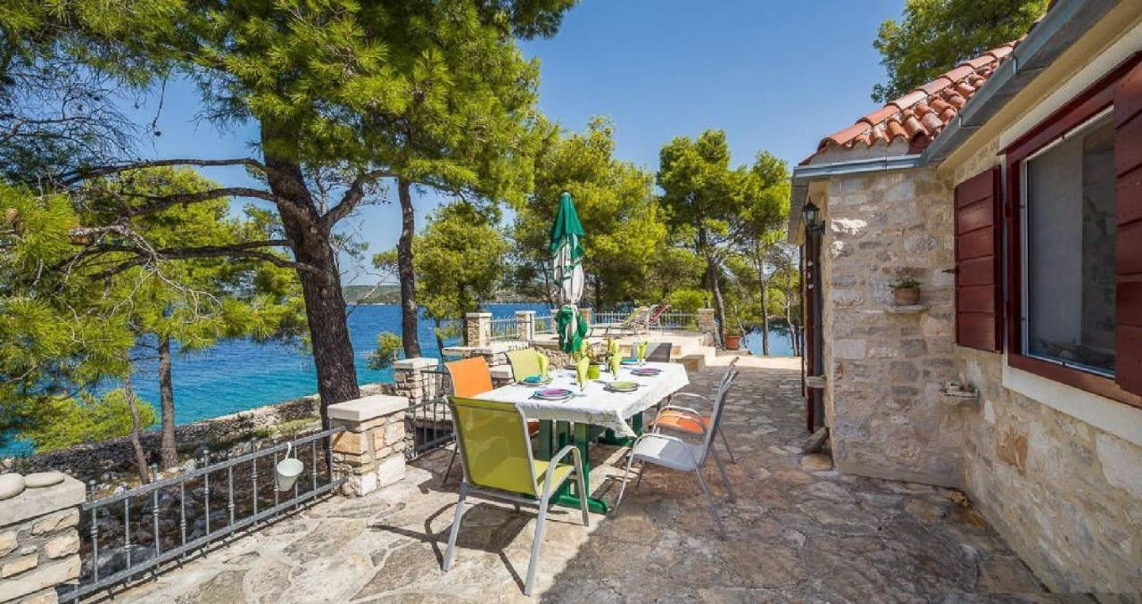 Vila House Vesna Kupinova Milna  Exteriér fotografie